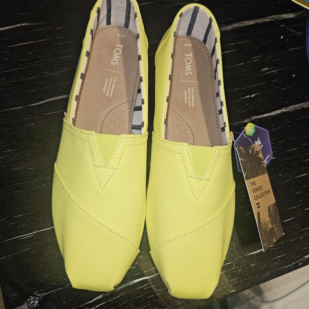 Womens Size 11. TOMS Neon Yellow Slip-On Shoes